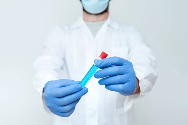 Médico Analisando Nova Medicina, Cientista Apresentando Pesquisa Médica, Ideias de Experimentos Laboratoriais, Dando Lições de Palestras, Explicando Problemas Científicos — Fotografia de Stock