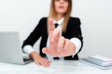 Yardımcı Öğretim Danışmanlık, Yeni İş Tartışması, Büyük Proje Önerme, Personel Değerlendirme Prosedürü, Bilgisayar Sunumu Fikirleri