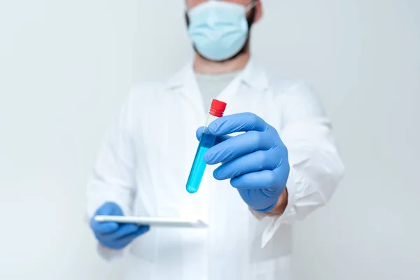 Researcher Displaying Liquid Sample, Chemist Presenting Cleaning Fluid, Laboratory Experiment Ideas, Giving Lectures Lessons, Explaining Scientific Problems — Stock Photo, Image