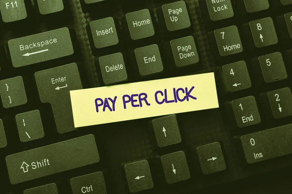 Ručně psané znamení Pay Per Click. Koncept znamená internetový marketing, ve kterém je platba založena na kliknutí online prohlížení a zkoumání, vytváření obsahu blogu, odesílání nových zpráv — Stock fotografie
