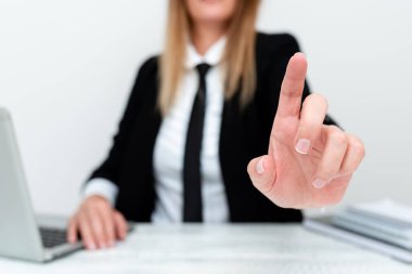 Şirket Sorunu Açıklama, İhtilaf Sağlama Çözümleri, Yeni İş Tartışması, Büyük Proje Önerme, Çalışan Prosedürü Değerlendirmesi, İş Görüşmeleri Fikirleri