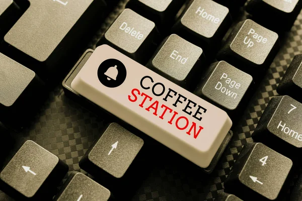 Conceptuele weergave Coffee Station. Zakelijke aanpak een klein, informeel restaurant dat meestal serveert warme dranken Fixin G Coding String Arrangement, Typing Program Glitch Fix Codes — Stockfoto