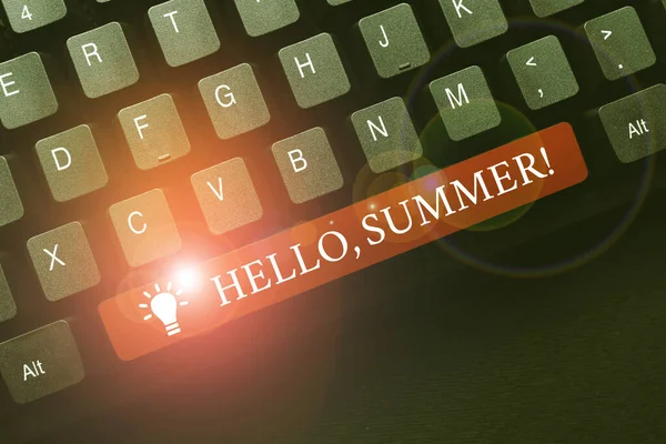 Kézírás üzenet Hello, Summer. Üzleti kirakat köszöntés, amikor az év forró évszakában tapasztaltak Gépelés Foglalkoztatási megállapodás minta, Átírás Online Talk Show Audio — Stock Fotó