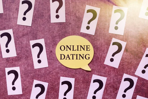 Konceptuális felirat Online Dating. Üzleti ötlet Keresése Párosítás Kapcsolatok eDating Video Chatting Haladás a problémák megoldásában Áttörés Új tervek és ötletek — Stock Fotó