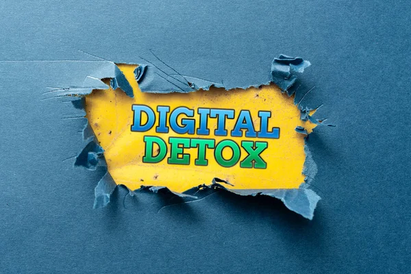 Metin Dijital Detox gösterimi yazılıyor. Elektronik ve dijital cihazların kullanımını yasaklayan yeni Yazı Kavramları Düşünen, Yazarları Engelleyen İş Konsepti — Stok fotoğraf