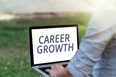 Kavramsal görüntü Kariyer Büyümesi. İş Konsepti Geliştirme Arzuları Uyarlama Motivasyon Geliştirme Şirketi Ses ve Video Çağrı Yetenekleri İnsanları Birbirine Bağlıyor