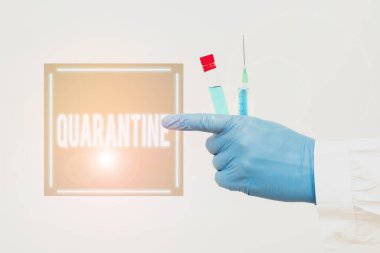 Mesaj işareti karantinayı gösteriyor. İnternet Konsepti, bir kişinin ya da kimyagerin ürünlerin nakliyesine kısıtlama getirmesi Enfeksiyon Tedavisi, Doktor Virüs Aşısı Gösteriyor