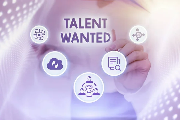 Inspiration visar tecken Talent Wanted. Word Skrivet om metod för att identifiera och extrahera relevanta begåvade Lady In Uniform Standing Holding Tablet Typing Futuristiska tekniker. — Stockfoto