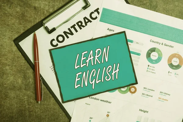 Didascalia del testo per imparare l'inglese. Foto concettuale per formare la scrittura e parlare, concentrandosi sul linguaggio globale New Contract Signing Home Piani assicurativi Loan Instalation Deals — Foto Stock