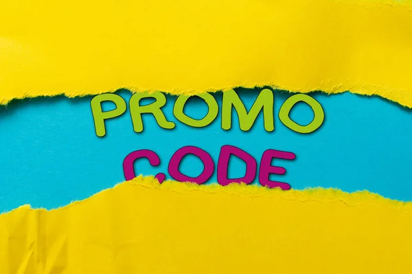 Teken met Promo Code. Zakelijk overzicht letters of cijfers die het mogelijk maken om een korting te krijgen op iets Abstract Het ontdekken van Nieuw Leven Betekenis, Omarmend Zelf Ontwikkeling Concept — Stockfoto