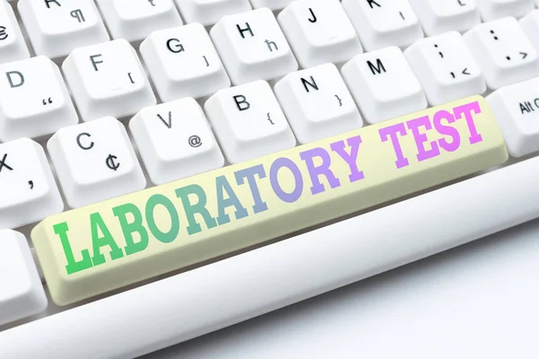 実験室テストを提示するテキストキャプション.検査された物質からの診断の決定に関する単語オンラインメンバー名リストの入力、新しいワークシートファイルの作成 — ストック写真