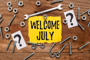 Hoş geldin Temmuz 'unu sunan metin başlığı. İnternet Konsepti Takvimi Yedinci Ay 31 gün Üçüncü Çeyrek Yeni Sezon Bakım Planlama Çözümleri için Yeni Fikirler