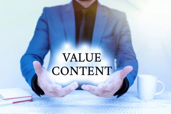 Tekenen weergeven van Value Content. Word Written on exclusive details that a client cannot access anywhere Discussing Important Idea Presenting And Explaining Business Plan Designs — Stockfoto