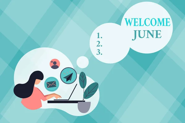 Skriv på och visa Välkommen June. Ord för kalender Sjätte månaden Andra kvartalet Trettio dagar Hälsningar Sammanfattning Internet Surfa och skicka e-post, Remote Online Work Concept — Stockfoto