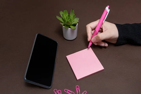 Woman Hand Holding Blank Notes Writing New Messege Updates Ideas Next To Mobile. Lady Palm Showing Envelope Folding Sending Letters Post Address And Email Phone. — Stock Photo, Image