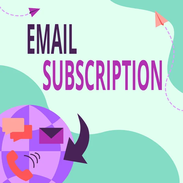 Email Subscription 에 영감을 제공하는 텍스트. 인터넷 컨셉트 옵션으로 방문자가 이메일 인터넷 네트워크 드로잉 과 컬러 메시징 S 를 통해 업데이트를 받을 수있다.. — 스톡 사진