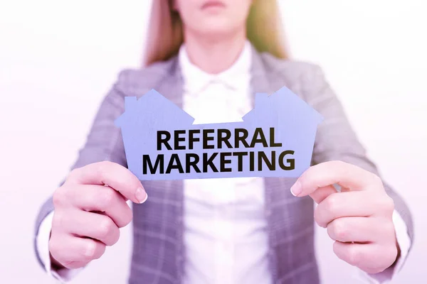 Text caption presenting Referral Marketing. Conceptual photo the process of leveraging partners and customers A Young Lady Businesswoman Holding Presenting Home In Business Outfit — Foto de Stock