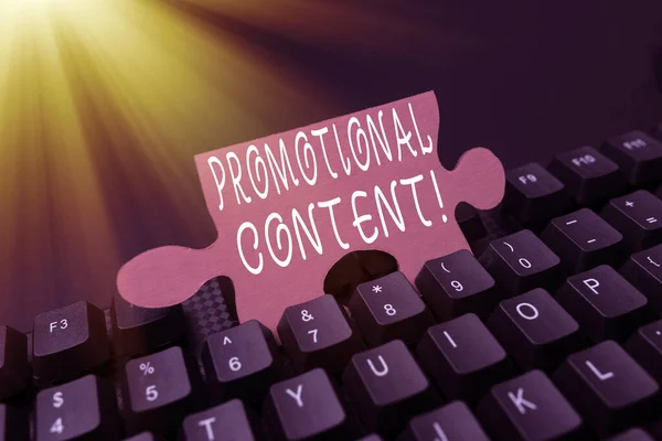 Visualización conceptual Contenido promocional. Word Escrito en persuadir al público objetivo de los méritos de un producto Conectarse con amigos en línea, Haciendo Reconocimientos en Internet —  Fotos de Stock