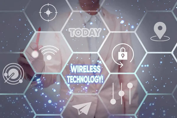 Sign displaying Wireless Technology. Internet Concept a technology that allows wireless communication Lady In Uniform Holding Tablet In Hand Virtually Typing Futuristic Tech. — Stock Photo, Image