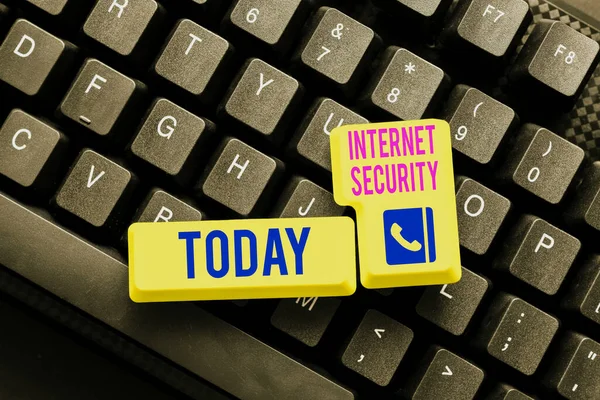Πινακίδα που δείχνει Ασφάλεια Διαδικτύου. Internet Concept διαδικασία για την προστασία από επιθέσεις μέσω του Διαδικτύου Πληκτρολόγηση σε απευθείας σύνδεση Πληροφορίες ιστοσελίδας, Επεξεργασία και ενημέρωση περιεχομένου Ebook — Φωτογραφία Αρχείου