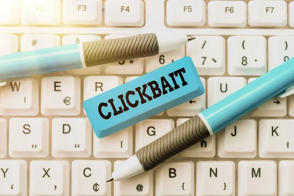 Handwriting text Clickbait. Word for the main purpose is to attract attention to a particular web page Typing Certification Document Concept, Retyping Old Data Files — Stock Photo, Image
