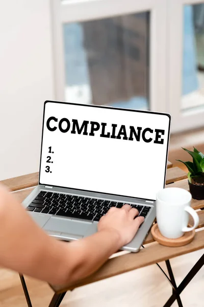 Text sign showing Compliance. Internet Concept the action or fact of complying with a wish or commands Online Jobs And Working Remotely Connecting People Together — Stock Photo, Image