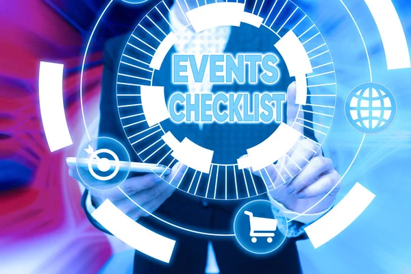 Teksten weergeven Evenementen Checklist. Business showcase waardevolle tool voor het succesvol beheren van uw affaire Lady In Uniform Holding Phone Druk op Virtual Button Futuristische Technologie. — Stockfoto