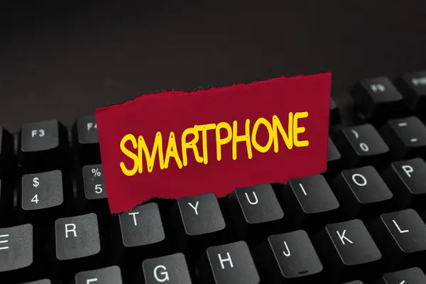 Εννοιολογική λεζάντα Smartphone. Επιχειρηματική έννοια ένα κινητό τηλέφωνο που εκτελεί πολλά από τα χαρακτηριστικά του υπολογιστή Μεταφορά Γραπτές σημειώσεις σε έναν υπολογιστή, πληκτρολογώντας μηνύματα Κίνητρο — Φωτογραφία Αρχείου