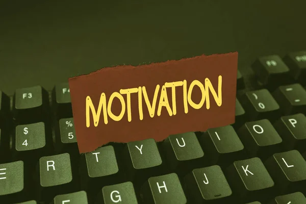 Teksten met motivering. Zakelijke benadering redenen die men heeft om op een bepaalde manier te handelen of zich te gedragen Schriftelijke notities aan een computer over te dragen, Motivationele berichten typen — Stockfoto