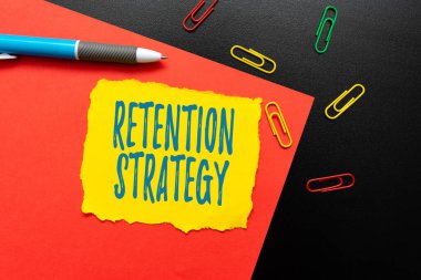 El yazısı metin tutma stratejisi. Çalışan alımını ve yıpranmasını azaltmak için kavramsal fotoğraf aktiviteleri Yeni Parlak Fikirler Düşünmek Yaratıcılık ve İlham Vermek