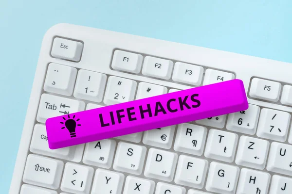 Text showing inspiration Life Hacks. Internet Concept strategy or technique adopted to manage activities efficiently Typing And Publishing Descriptions Online, Writing Informative Data — 스톡 사진