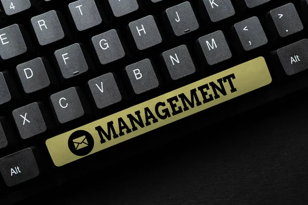 Teksten van het management. Word Written on the authoritative act of directing or controlling things Downloaden van documenten Concept, uploaden en plaatsen van nieuwe bestanden op internet — Stockfoto