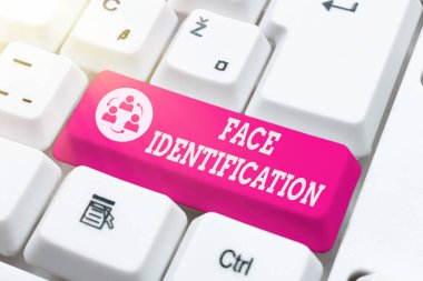 Yüz tanımlamasını göster. Kişinin yüz hatlarını temel alarak analiz etmek, Hız Yazma Dersleri ve İpuçları vermek, Klavye Doğruluğunu Geliştirmek,