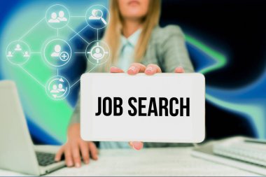 Görev Araması 'nı göster. İnternet Konsepti, istihdam açılışları için kaynak oluşturma eylemini kabul eder ve İş Kadını 