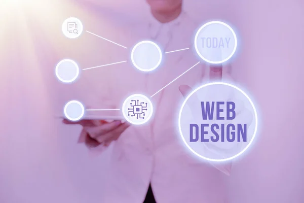 Натхнення, що показує знак веб-дизайну. Створення бізнес-огляду веб-сайту, який включає макет, зміст та графіку Lady Holding Tablet Pressing On Virtual Button Showing Futuristic Tech . — стокове фото