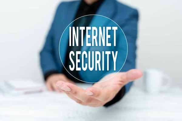 Testo che mostra ispirazione Internet Security. Processo di vetrina aziendale per la protezione contro gli attacchi su Internet Discutere idee importanti Presentare e spiegare i progetti di business plan — Foto Stock