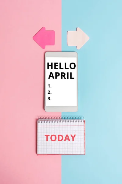 Didascalia concettuale Hello April. Business concept un'espressione di saluto utilizzata quando si accoglie il mese di aprile Differenza tecnologica e scelte Problemi e soluzioni di comunicazione — Foto Stock