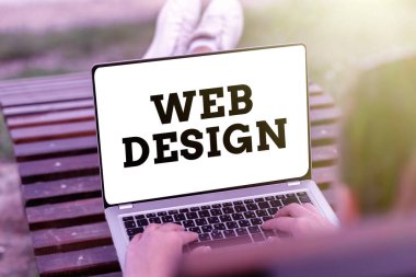 Kavramsal başlık Web Tasarımı. İş yaklaşımı web sitesi oluşturma düzeni, içeriği ve grafikleri içerir Ses ve Video Çağrı Yetenekleri Birlikte İnsanları Bağlar