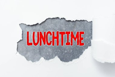 Öğlen yemeği vaktini gösteren bir mesaj. Öğlen veya gün ortasında yemek yendiğinde Yeni Yazı Kavramları Düşünmek, Yazarları Engellemek