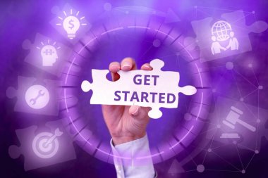 Metin başlığı sunumu Başla. Yeni Gelecekçi Teknolojileri Açığa Çıkaran El Tutma Yapboz Parçası 'nı bitirme görevleri üzerinde çalışmaya ya da başarmaya başlamak için iş vitrini.