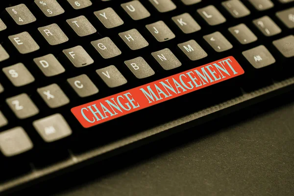 Ispirazione mostrando segno Change Management. Sviluppo di un approccio aziendale all'interno di un'azienda o organizzazione simile Digitare i nomi dei membri online Elenchi, Creazione di nuovi file della scheda di lavoro — Foto Stock