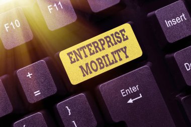 Atılgan 'ın hareketliliğini kavramsal olarak göster. Çalışanlara Yazılan Sözcük, Çevrimiçi Sınıf Gözden Geçirme Notları, Özet Yeniden Yazma Altyazı Parçalarını Yazan mobil aygıtlar kullanarak işleri uzaktan yapıyor