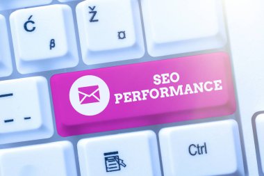 Seo Performans Analizi 'ni gösteren metin işareti. İnternet Konsepti, trafiğin miktarını ve kalitesini web sitesi Hızlı Daktilo Dersleri ve İpuçları Verme, Klavye Doğruluğunu Geliştirme