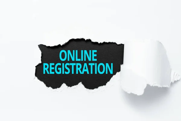 Контекстная подпись: Регистрация онлайн. Слово для регистрации через Интернет в качестве пользователя продукта Слеза на листе показывает фон за лицевой стороной — стоковое фото