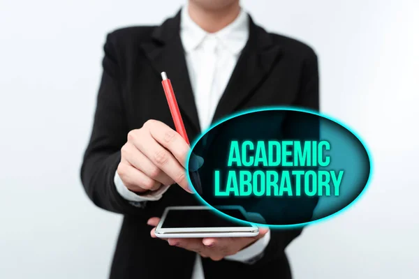 Conceptual display Academic Laboratory. Business overview where students can go to receive academic support Presenting New Technology Ideas Discussing Technological Improvement — 图库照片