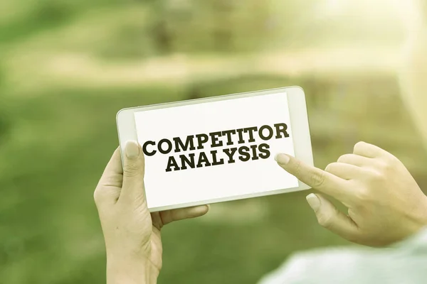 Writing displaying text Competitor Analysis. Internet Concept assessment of the strengths and weaknesses of rival firm Voice And Video Calling Capabilities Connecting People Together — Stock Photo, Image