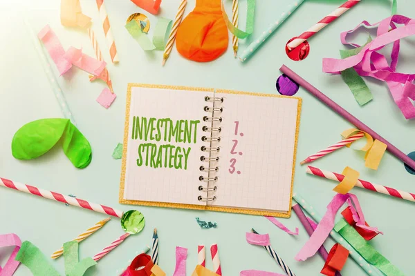 Text sign showing Investment Strategy. Business showcase the systematic plan to allocate investable assets Colorful Party Collections Flashy Celebration Stuff Birthday Festival Kit — Stock Photo, Image