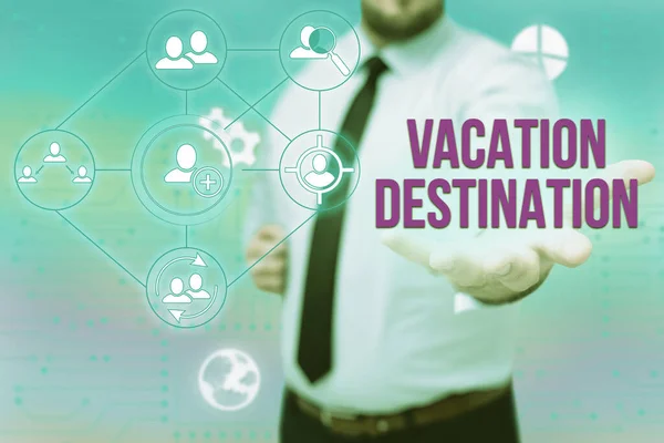 Assinar exibindo destino de férias. Business abordagem um lugar onde mostrando ir para férias ou relaxamento Gentelman Uniforme Permanente Segurando Novas Tecnologias Futuristas. — Fotografia de Stock