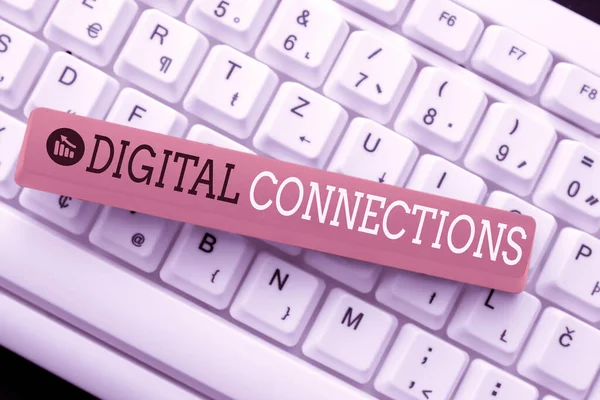 Pisanie tekstu Digital Connections. Business overview the online way to explore and build relationships Edycja stron internetowych Kody programowe, nauka nowego języka programowania — Zdjęcie stockowe