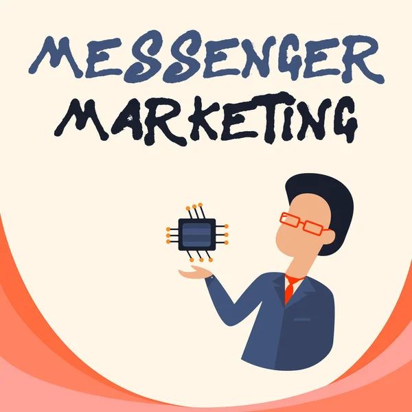 Tekst weergeven Messenger Marketing. Business overview act of marketing to your customers using a messaging app Man Drawing Standing And Holding Computer Microchip Showing New Tech. — Stockfoto